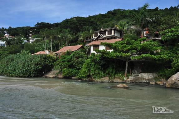 Casas na Lagoinha do Norte, praia no norte de Florianópolis, Santa Catarina